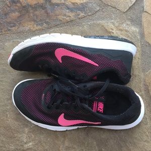 Nike sneakers size 8